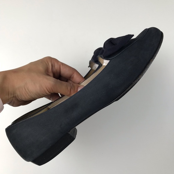 Ferragamo Classic Navy Bow Suede Flats - Picture 5 of 8